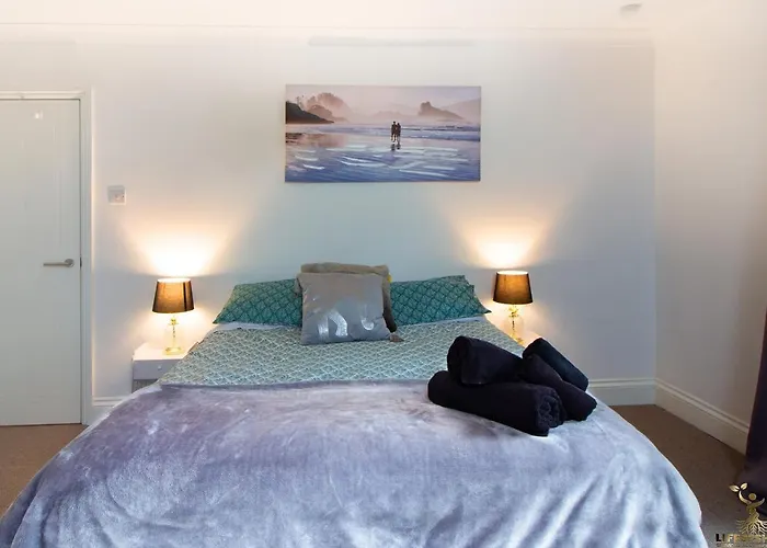 Station Lodge Close To City Centre With Parking